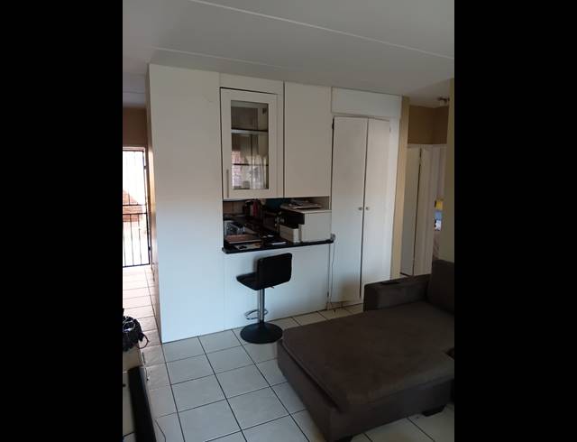 2 BEDROOM APARTMENT FOR SALE IN CLARINA